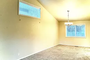 25335 Trinity St, Veneta, OR 97487 - Photo 2