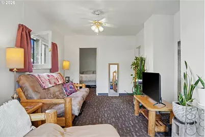 700 S Water St, Silverton, OR 97381 - Photo 14
