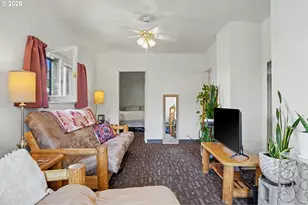 700 S Water St, Silverton, OR 97381 - Photo 6