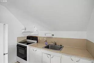 700 S Water St, Silverton, OR 97381 - Photo 28