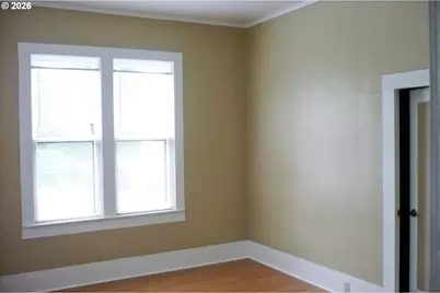 700 S Water St, Silverton, OR 97381 - Photo 10