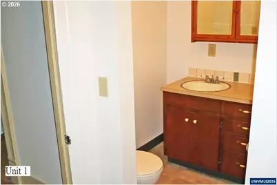 700 S Water St, Silverton, OR 97381 - Photo 12