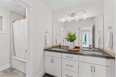 717 NE Beech St, Portland, OR 97212 - Photo 32