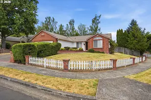 3100 N Clearbrook Ct, Newberg, OR 97132 - Photo 2
