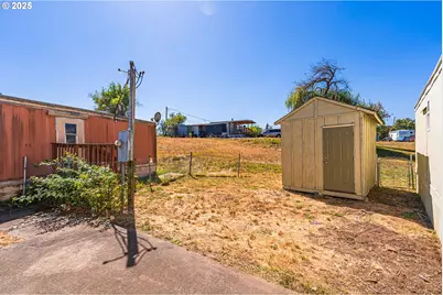 34956 Seavey Loop Rd #11, Eugene, OR 97405 - Photo 12