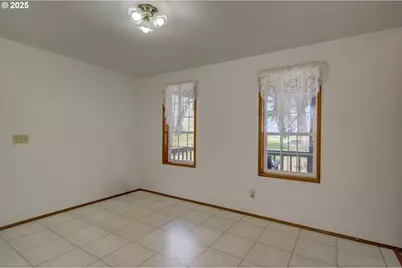 34009 Territory Rd, Oysterville, WA 98641 - Photo 16