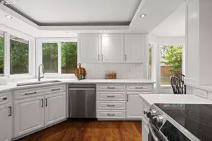 14890 SW Linda Ct, Beaverton, OR 97006 - Photo 12