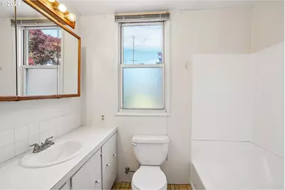 8417 N Berkeley Ave, Portland, OR 97203 - Photo 22