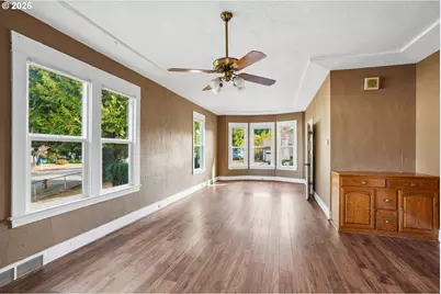 8417 N Berkeley Ave, Portland, OR 97203 - Photo 10