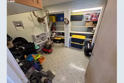 5968 E St, Springfield, OR 97478 - Photo 10