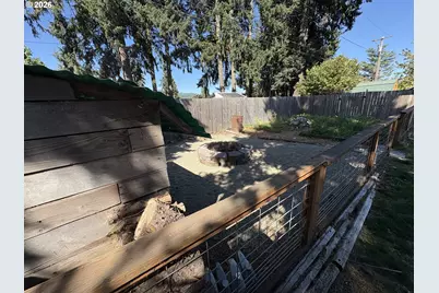 5968 E St, Springfield, OR 97478 - Photo 18
