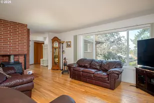 620 Judson St SE, Salem, OR 97302 - Photo 2