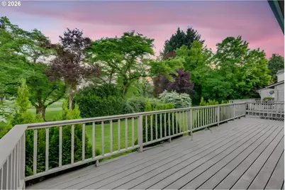 1522 NE Marine Dr, Portland, OR 97211 - Photo 4