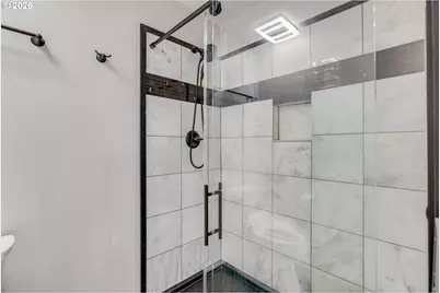 1522 NE Marine Dr, Portland, OR 97211 - Photo 22