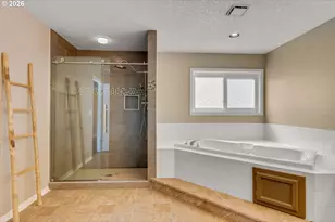 1522 NE Marine Dr, Portland, OR 97211 - Photo 34