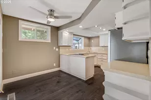 1522 NE Marine Dr, Portland, OR 97211 - Photo 16