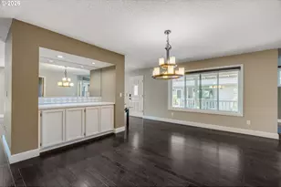 1522 NE Marine Dr, Portland, OR 97211 - Photo 14