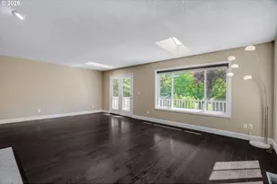 1522 NE Marine Dr, Portland, OR 97211 - Photo 10