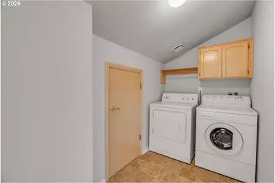 1522 NE Marine Dr, Portland, OR 97211 - Photo 30