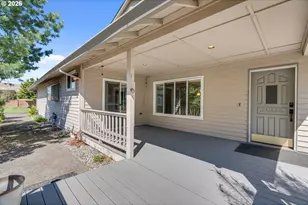 1522 NE Marine Dr, Portland, OR 97211 - Photo 6