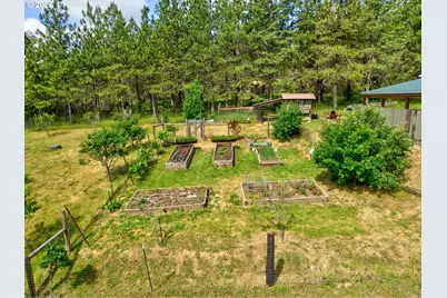 445 Green Valley Rd, Oakland, OR 97462 - Photo 38