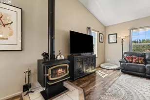 445 Green Valley Rd, Oakland, OR 97462 - Photo 12