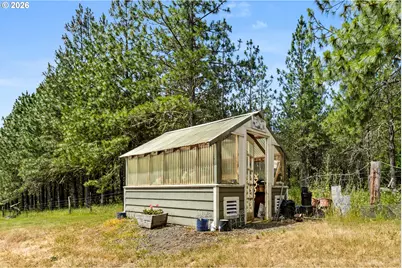 445 Green Valley Rd, Oakland, OR 97462 - Photo 36