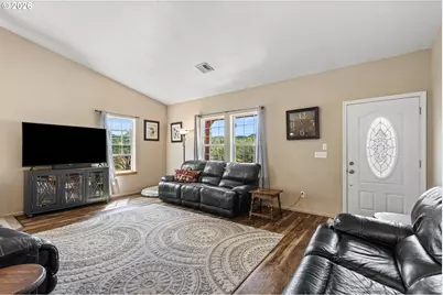 445 Green Valley Rd, Oakland, OR 97462 - Photo 16