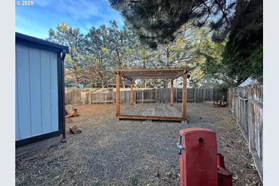 10504 G Ct, Island City, OR 97850 - Photo 20