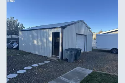 10504 G Ct, Island City, OR 97850 - Photo 4