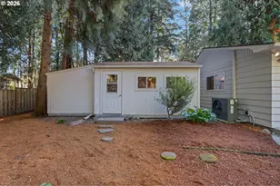 6167 SW Miles Ct, Portland, OR 97219 - Photo 38