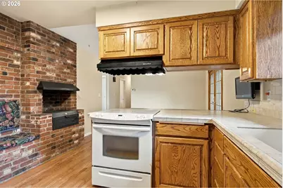 8123 SE Roots Rd, Milwaukie, OR 97267 - Photo 12