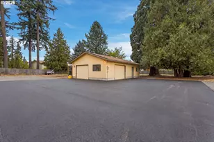 8123 SE Roots Rd, Milwaukie, OR 97267 - Photo 26