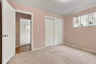 8123 SE Roots Rd, Milwaukie, OR 97267 - Photo 16
