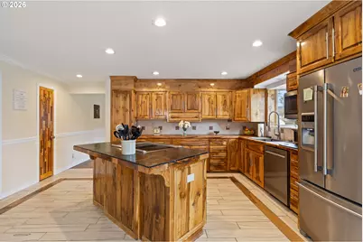 2164 SE Douglas Ave, Roseburg, OR 97470 - Photo 18