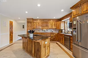 2164 SE Douglas Ave, Roseburg, OR 97470 - Photo 18