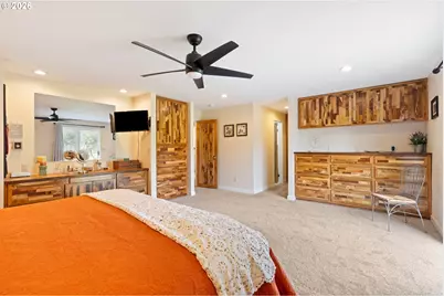 2164 SE Douglas Ave, Roseburg, OR 97470 - Photo 26