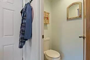 2164 SE Douglas Ave, Roseburg, OR 97470 - Photo 40