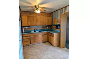 940 W 16th St, Coquille, OR 97423 - Photo 18