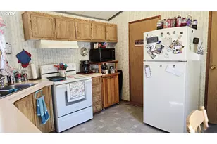 1809 26th St, La Grande, OR 97850 - Photo 6