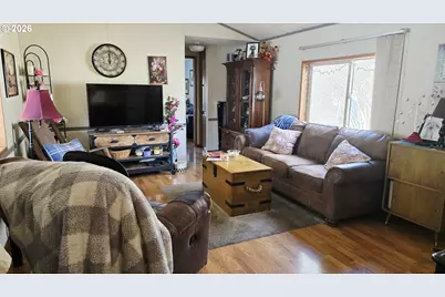 1809 26th St #77, La Grande, OR 97850 - Photo 2