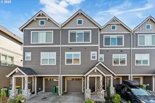 988 SW 2nd Way, Troutdale, OR 97060 - Photo 1