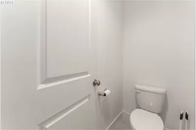 988 SW 2nd Way, Troutdale, OR 97060 - Photo 16