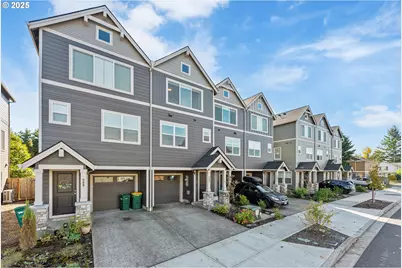 988 SW 2nd Way, Troutdale, OR 97060 - Photo 2