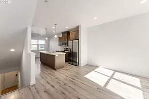 988 SW 2nd Way, Troutdale, OR 97060 - Photo 6