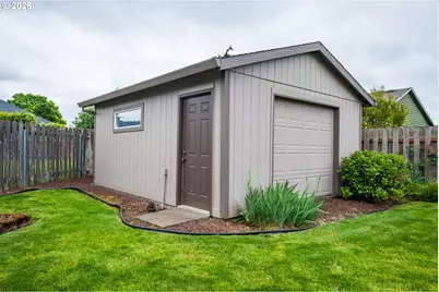 365 SE 7th Way, Canby, OR 97013 - Photo 36