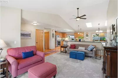 365 SE 7th Way, Canby, OR 97013 - Photo 8
