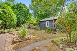 128 SE Cesar E Chavez Blvd, Portland, OR 97214 - Photo 44