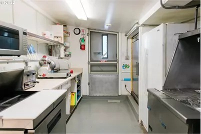 4265 Main St, Springfield, OR 97478 - Photo 14