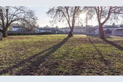 4265 Main St, Springfield, OR 97478 - Photo 28